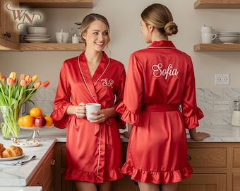 Batas de satén personalizadas con volantes y ribetes, batas personalizadas, bata de dama de honor, conjunto de bata para despedida de soltera, bata con volantes, batas para despedida de soltera