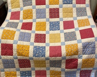 Thirties Reproduction Fabric Lap Quilt