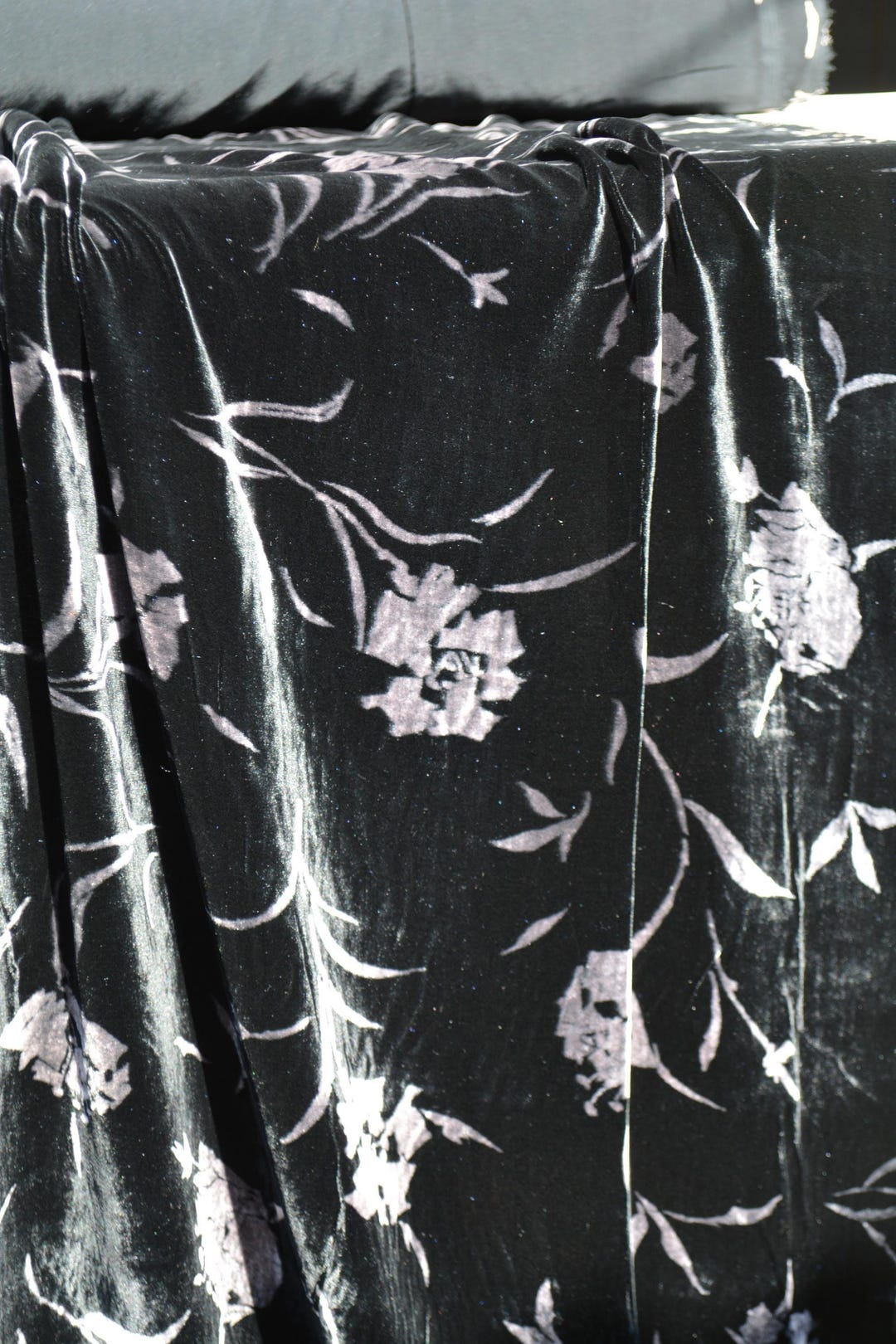 Devore Floral Pattern Silk Velvet Devoré Georgette Fabric – 100% Silk Burnout Velvet With ...