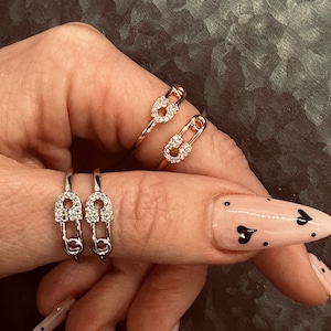 Safety Pin Ring -- Grunge Rings -- Minimalist Jewelry -- Y2k Rings-- y2k grunge -- Stackable Rings -- y2k Jewelry -- Grunge Jewelry -- Rings