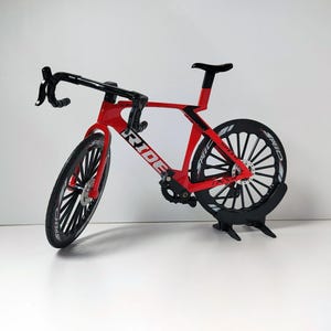 Cykelmodell i legering | Mini-mountainbike i diecast-stil i 1:8