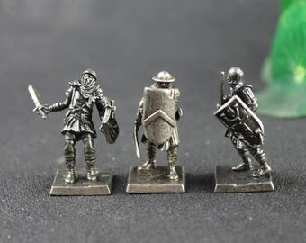 Metal Copper European Medieval Legionnaire Figurine, Shield Soldier Miniature, Desktop Game Decor Collectible Gift craft supply.
