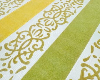 United-DeSoto “Famous Flocks” vintage wallpaper sample - “Antoinette”