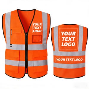 Puede incluir: Chaleco de seguridad naranja brillante con bandas reflectantes plateadas y el texto "YOUR TEXT LOGO". Cuenta con cierre de cremallera, m&uacute;ltiples bolsillos y un portal&aacute;pices. Ideal para construcci&oacute;n o trabajos viales. Medidas m&eacute;tricas.