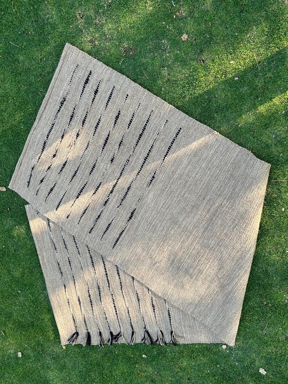 Handwoven Jute Yoga Mat, Boho Meditation Rug, Natural Jute Floor Runner, Eco Friendly Yoga Mat, Tassel Rug Decor