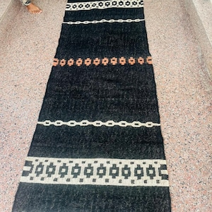Handwoven Wool Jute Kilim Runner Rug: Traditional Indian Design