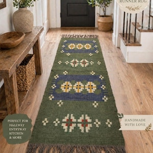 Handgewebter Vintage Läufer für Flur | Boho Teppich im amerikanischen Stil | Handgemachter Bodenteppich aus Baumwolle | Ethnischer Grüner Teppich mit Quasten