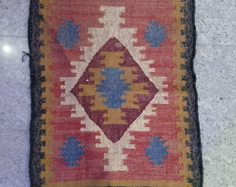 Handmade Wool and Jute Kilim Rug: Traditional Indian Dhurrie