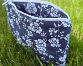 Floral Quilted Zipper Pouch: Navy & White Cosmetics Bag