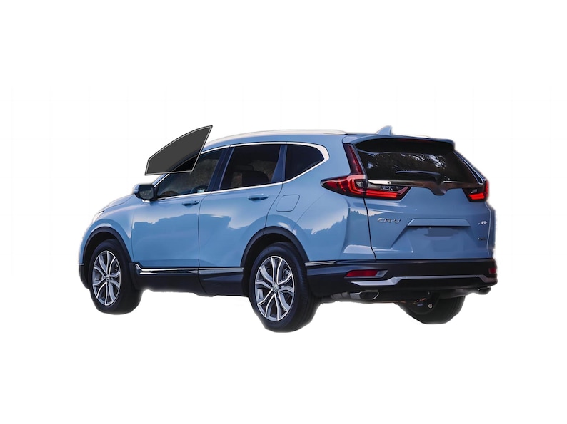 Puede incluir: SUV azul claro con molduras negras y ruedas plateadas. El veh&iacute;culo tiene cristales tintados y un aler&oacute;n trasero. Las luces traseras son rojas. El coche est&aacute; sobre un fondo blanco.