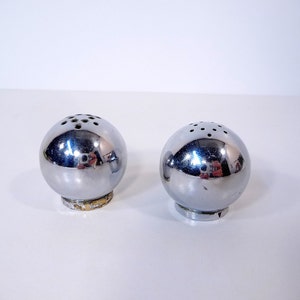 Mid Century Salt and Pepper Shakers image 1