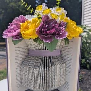 Book Bouquet