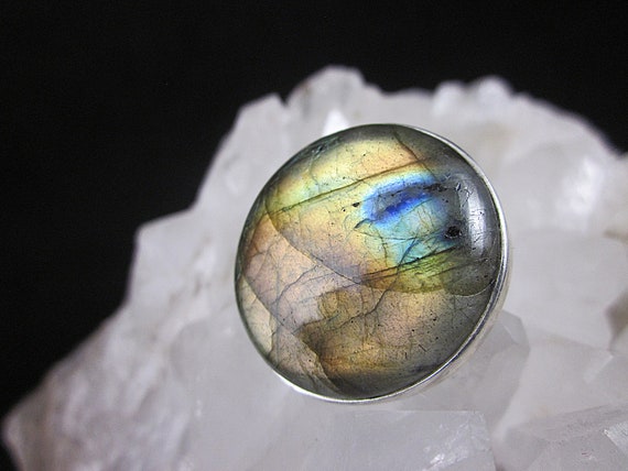 Labradorite, Spectrolite, Large Sterling Ring, Feldspar, Chatoyant, Size 9, 24mm, Northern Lights, WICCA, Moon Magick, Unisex View 4