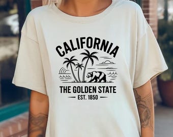 Vintage California Golden State Bear Graphic Shirt Retro California Travel Gift California Souvenir Aesthetic Sweatshirt