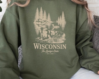 Vintage Wisconsin Pride Badger State Shirt Wisconsin Traveller Gift T-shirt Wisconsin Dairy Farm Lake Graphic Sweatshirt Hoodie