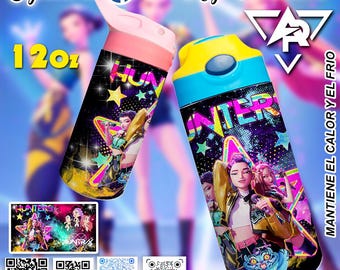 Design de copo térmico fino de 355ml (12oz) inspirado em K-Pop Demon Hunters | Huntrix Rumi Zoey Mira PNG e PSD digital | Designs de copos térmicos inspirados em anime K-Pop