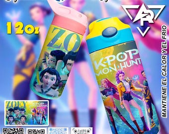 Design de copo térmico fino de 355ml (12oz) inspirado em K-Pop Demon Hunters | Huntrix Rumi Zoey Mira PNG e PSD digital | Designs de copos térmicos inspirados em anime K-Pop
