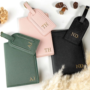 Set da viaggio con portapassaporto e targhetta per bagaglio personalizzati, regalo per damigella d&#39;onore, regalo da viaggio, targhetta per bagaglio personalizzata, regalo per luna di miele, bomboniera per matrimonio