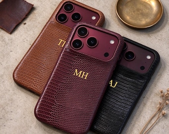 Custodia per iPhone in pelle bordeaux, custodia personalizzata per iPhone 18 17 16 Pro Max, custodia con iniziali testurizzate