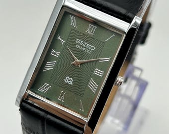 Reloj Seiko Tank vintage – Esfera verde, caja plateada, cuarzo japonés