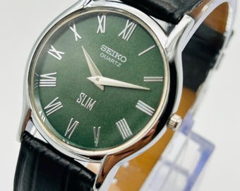 Klasyczny zegarek kwarcowy Seiko Slim Tank – zielona tarcza, skórzany pasek