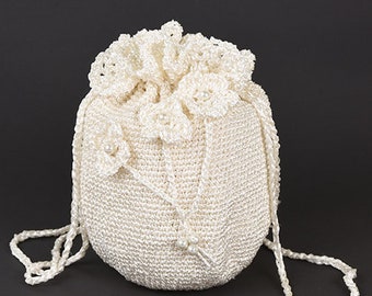 Milky white silk crochet handbag with flowers and perls h 20cm d 15cm