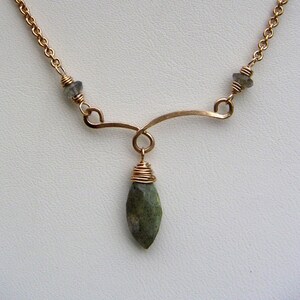 Gold Curved Bar Labradorite Necklace Small Labradorite Filigree Bar Pendant Delicate Oval Gemstone Pendant Hammered Wire Jewelry