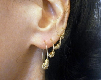 Single Gold Hoop Small Hammered Wire Wrapped Gold Hoop Huggie Huggy Hoop Tiny Sleeper Earring Hoop with Texture Wire Jewelry