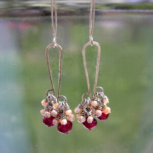 Delicate Hammered Silver Filagree Pink Pearl Cluster Earrings Pink Pearl Drops Small Sterling Silver Dangles Red Pearl Fringe Earrings