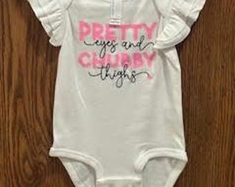 Babybody med knubbiga lår och söta ögon | Rolig outfit för babyflicka