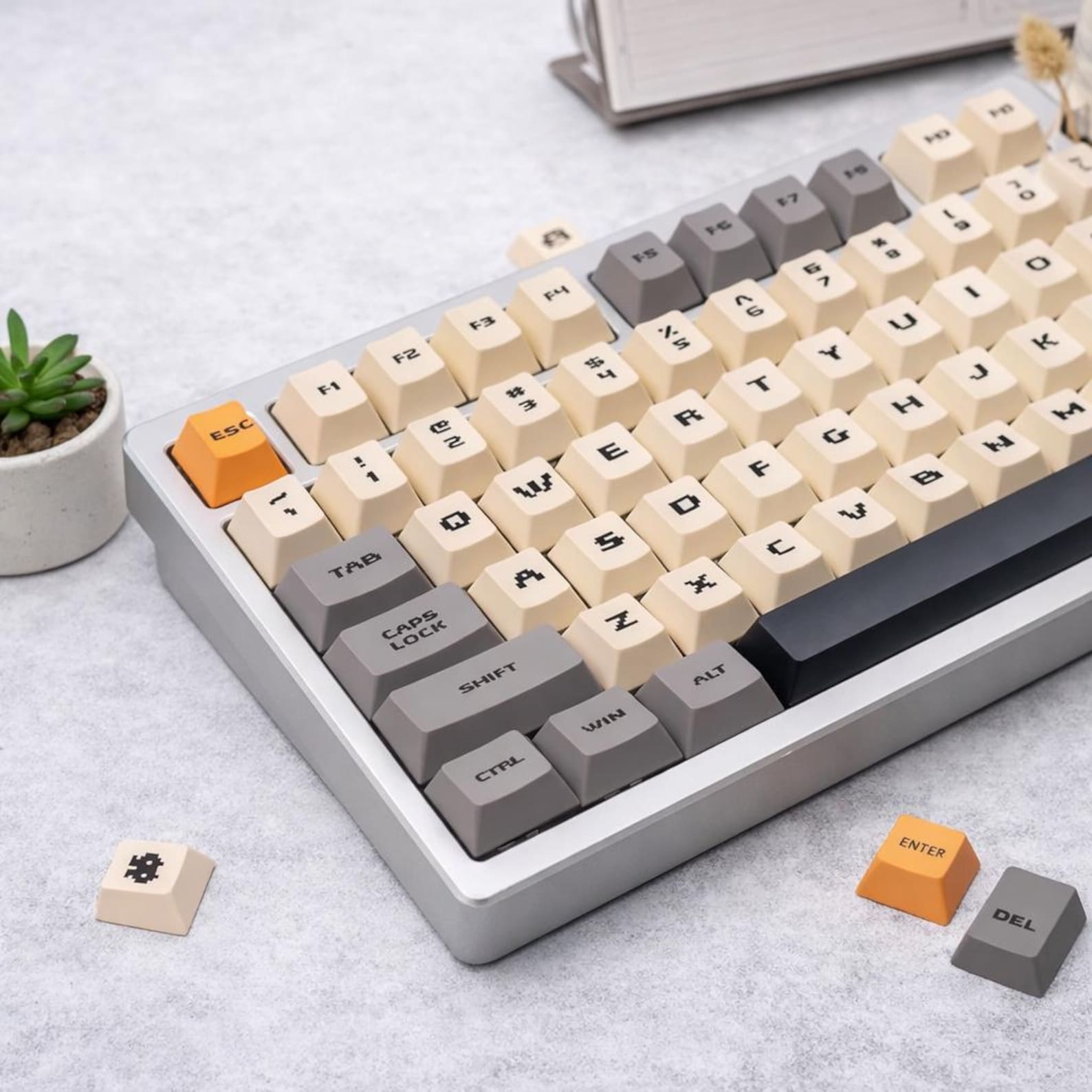 Retro Pixel Art Yellow Keycaps – 152 Keys PBT Cherry Profile – Gaming ...
