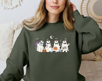 Spooky Ghost Nurse Sweatshirt, Halloween Medical Costume Gift Tee, Halloween Family Matching Shirts Ghost T-Shirt Women Cute Shirt