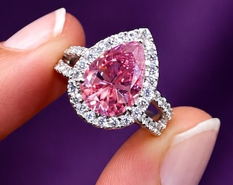 Anello di fidanzamento con moissanite rosa a pera da 4 carati e contorno di diamanti, in oro bianco 14 carati, anello di promessa di lusso, regalo di anniversario per lei.