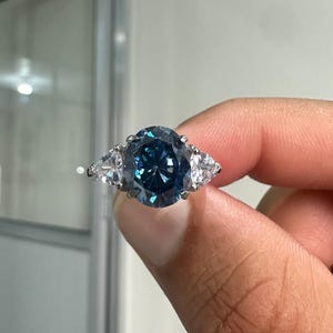 4CT Oval Alexandrite Three-Stone Ring | 14K White Gold, Moissanite Accents