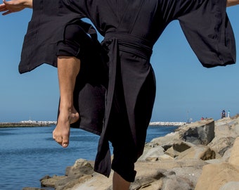 Robe preto de mistura de algodão: quimono masculino estilo japonês