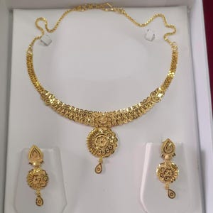 Colar e brincos banhados a ouro de 1 grama | Colar de noiva do sul da Índia | Joias tradicionais para casamento 2