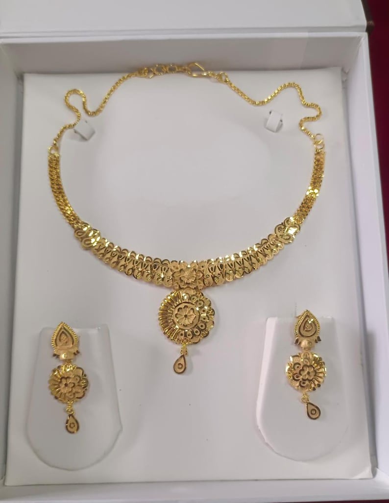 Colar e brincos banhados a ouro de 1 grama | Colar de noiva do sul da Índia | Joias tradicionais para casamento 2