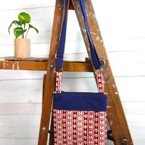 Upcycled Navy Blue, Red and Cream Small Zippered Pleated Purse image 3