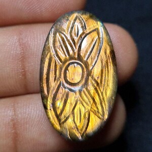 Natural Labradorite Hand Carved Oval Cabochon | Flashy Yellow Flashy Labradorite Gemstone | Floral Carving | 25x17x6-mm | 1 Piece L-217