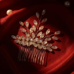 Peigne à cheveux de mariage bohème - Coiffe de mariée feuille de cristal - Accessoire de cheveux bohème rustique - Liane de cheveux de mariée en or fait main pour la mariée