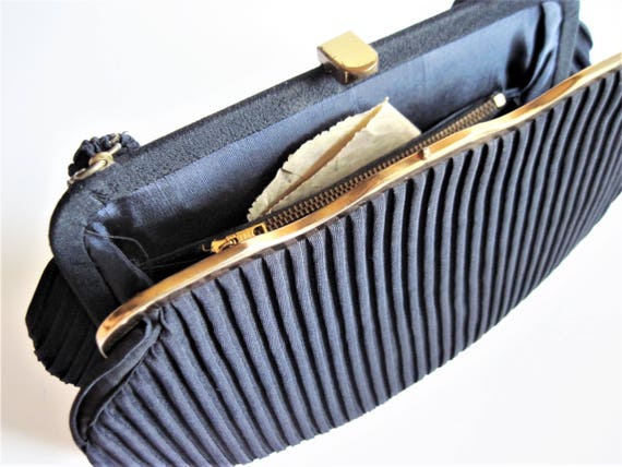 Navy Pleated Purse,  Pintuck Handbag, Vintage 194… - image 7