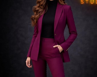 Traje de dos piezas para mujer, elegante atuendo formal, ideal para eventos de negocios.