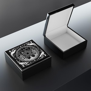 Portable Mini Altar Witch Altar Transportable Witchy Storage Chest Wiccan Decor Spell Box Pagan Altar Accessory Gothic Home Decor Tarot Box