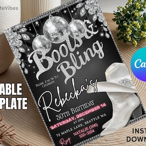 Op de afbeelding: Zwarte uitnodiging met zilveren glitteraccenten, discoballen en de tekst "Boots & Bling". Voorzien van een witte cowboyhoed en -laars, met de tekst "Rebecca's 30e verjaardag".
