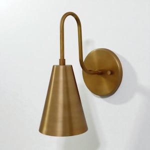 Messing Wandleuchte: Mid Century Modern Style, handgefertigt