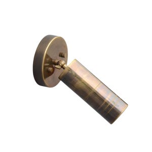 Handgefertigt Messing Wandstrahler: Verstellbarer Winkel, Vintage Stil