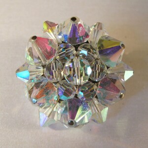 Be Scintillating... Vintage Aurora Borealis Bead Brooch image 1