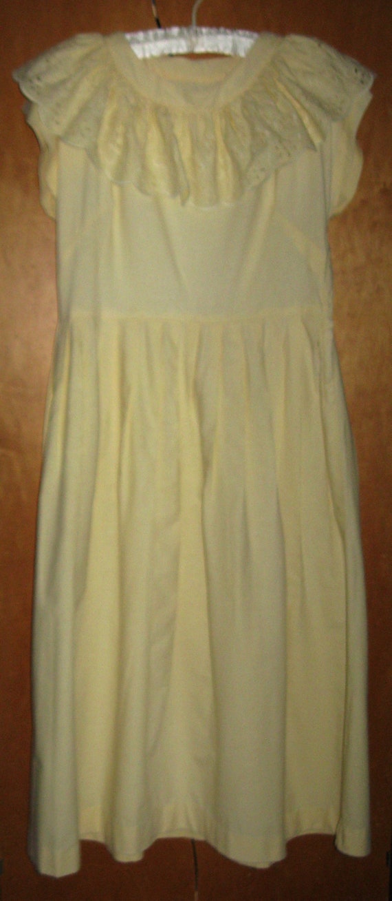 Sweet Vintage 1950s Sunny Yellow Cotton Sun Dress… - image 2