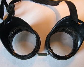 Vintage Heavy Duty Glass Bakelite Safety Goggles K