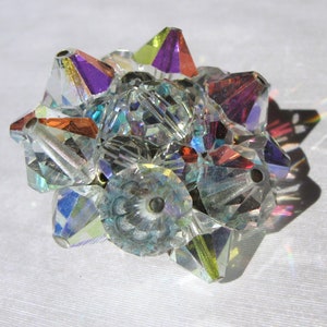 Be Scintillating... Vintage Aurora Borealis Bead Brooch image 2